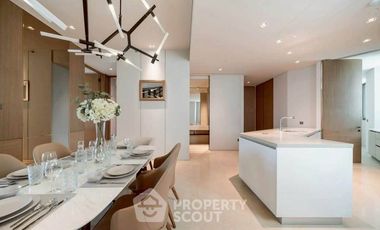 For rent 2 bedrooms condo in Khlong San, Bangkok