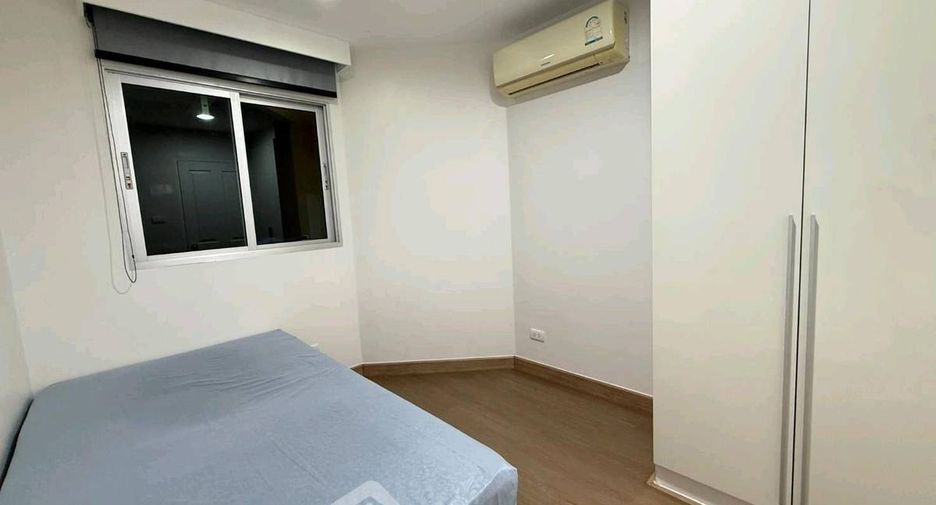 Wohnung zur Miete mit 3 Zimmer in Huai Khwang, Bangkok