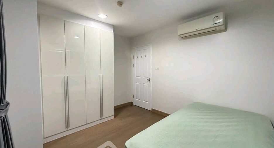 Wohnung zur Miete mit 3 Zimmer in Huai Khwang, Bangkok