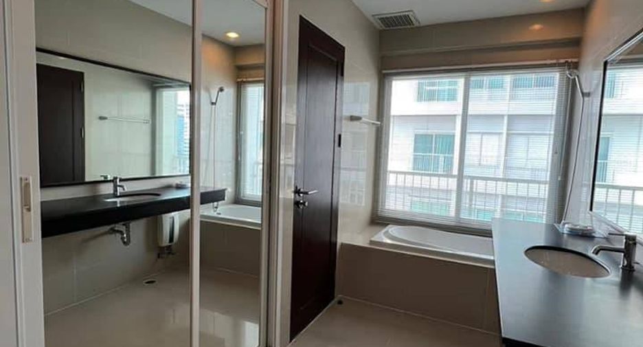 Condo en alquiler y en venta de 2 habitaciones en Watthana, Bangkok