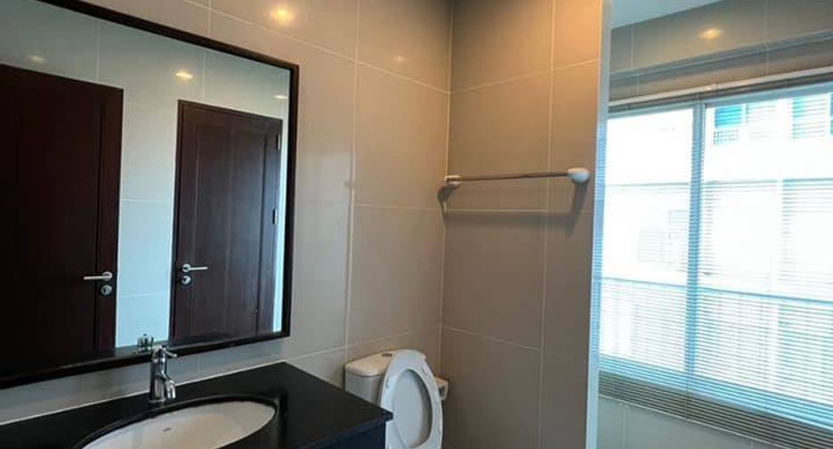 Condo en alquiler y en venta de 2 habitaciones en Watthana, Bangkok