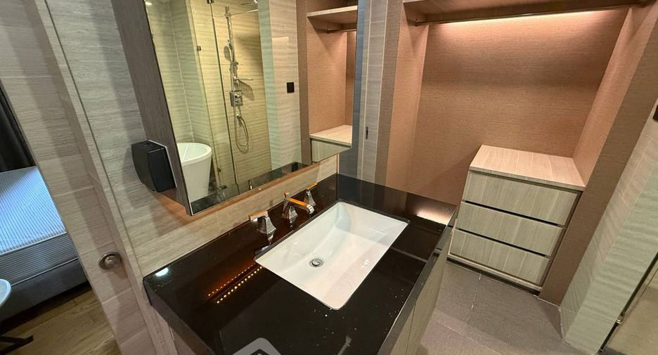 For sale 1 Beds condo in Pathum Wan, Bangkok