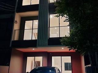 出售 3 卧室 联排别墅 在 Prawet, 曼谷