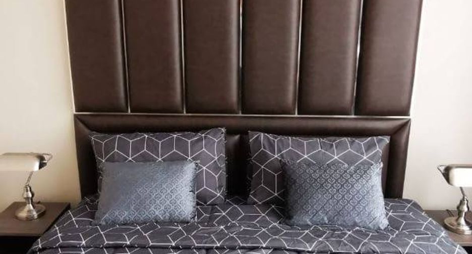 For sale 2 bedrooms condo in Khlong Toei, Bangkok