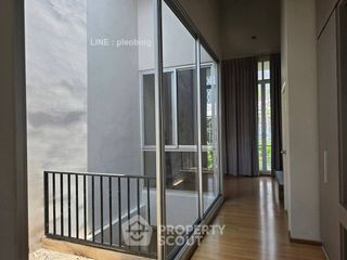 Casa adosada en alquiler y en venta de 3 habitaciones en Khan Na Yao, Bangkok