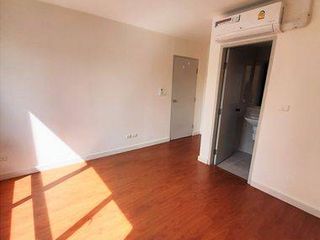 For sale 2 bedrooms condo in Huai Khwang, Bangkok