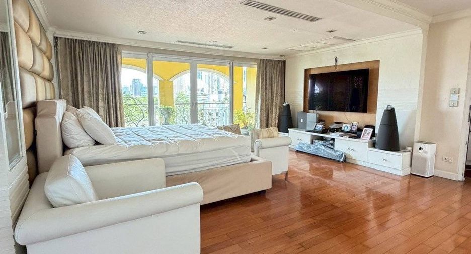 Продажа 4 спальни кондо в Кхлонг Тоеи, Бангкок