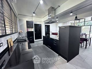 Villa en venta de 4 habitaciones en Huay Yai, Pattaya