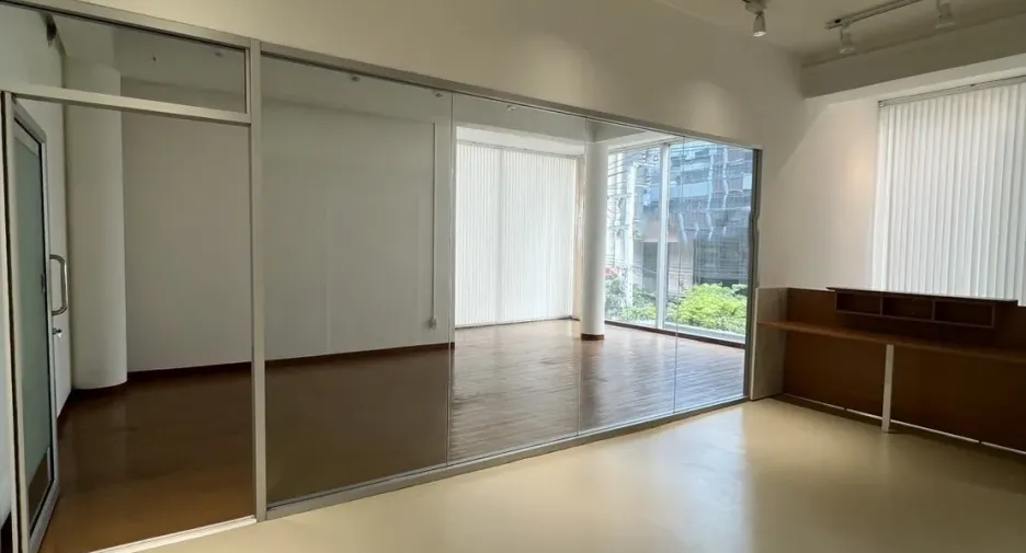 For rent office in Bang Rak, Bangkok
