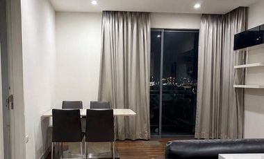 Продажа 2 спальни кондо в Пхра Кханонг, Бангкок
