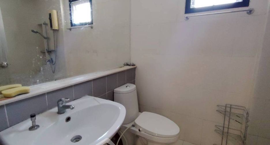 For sale 3 bedrooms townhouse in Phasi Charoen, Bangkok
