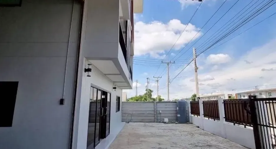 Almacén en alquiler en Lam Luk Ka, Pathum Thani