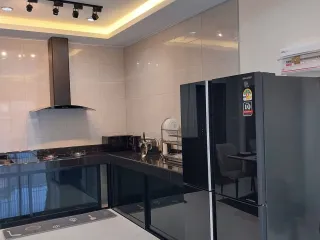 Casa en alquiler de 2 habitaciones en Bang Lamung, Chonburi