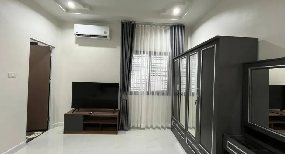 Casa en alquiler de 2 habitaciones en East Pattaya, Pattaya