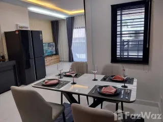 Casa en alquiler de 2 habitaciones en Bang Lamung, Chonburi