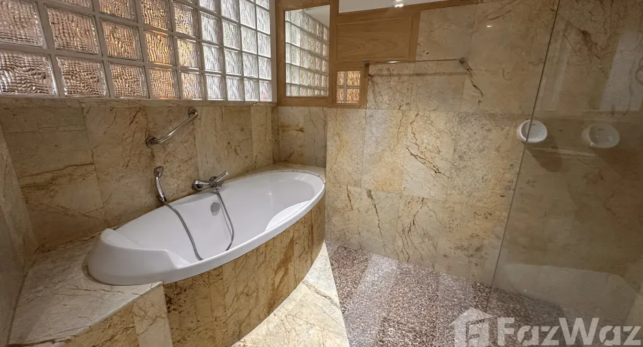 For rent 2 bedrooms condo in Mueang Chiang Mai, Chiang Mai