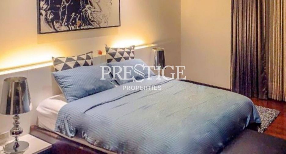 For sale 4 bedrooms house in Watthana, Bangkok