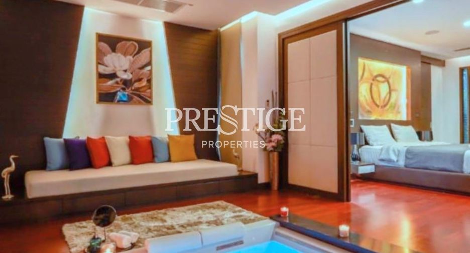For sale 4 bedrooms house in Watthana, Bangkok