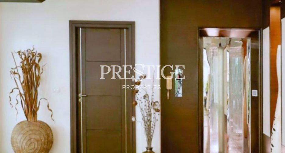 For sale 4 bedrooms house in Watthana, Bangkok