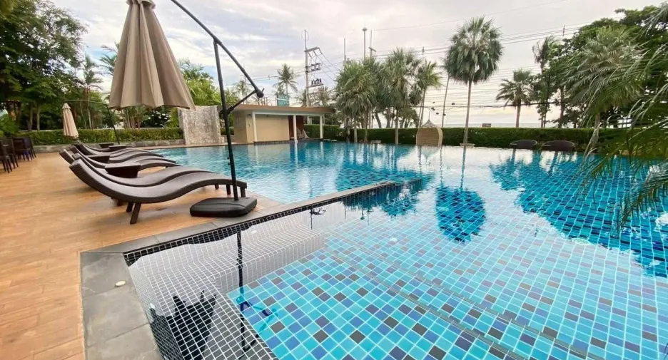 For rent 3 bedrooms condo in Jomtien, Pattaya