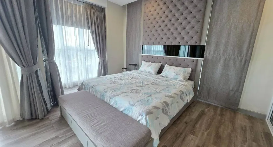 For rent 3 bedrooms condo in Jomtien, Pattaya