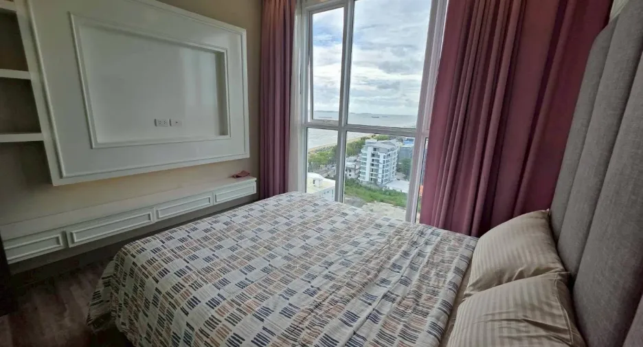For rent 3 bedrooms condo in Jomtien, Pattaya