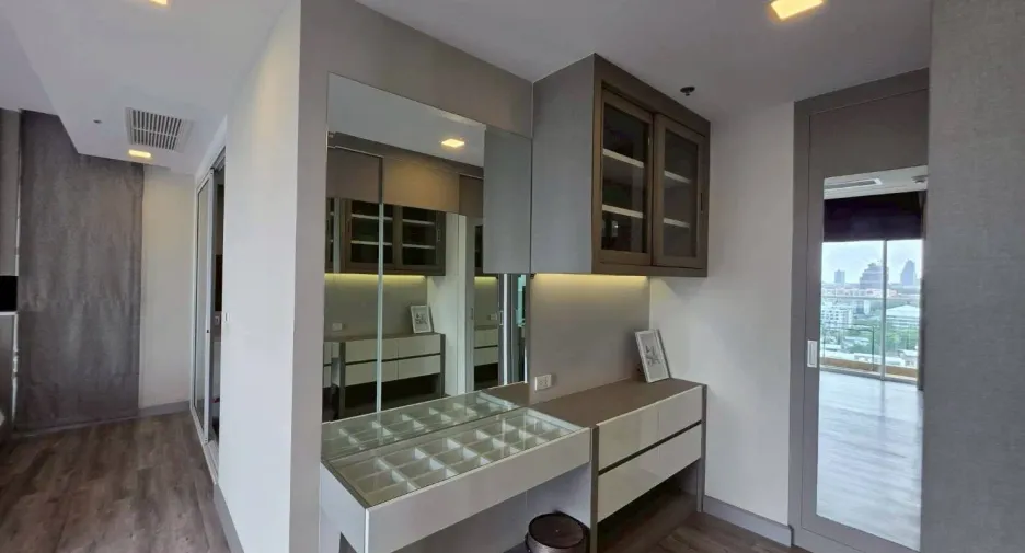 For rent 3 bedrooms condo in Jomtien, Pattaya