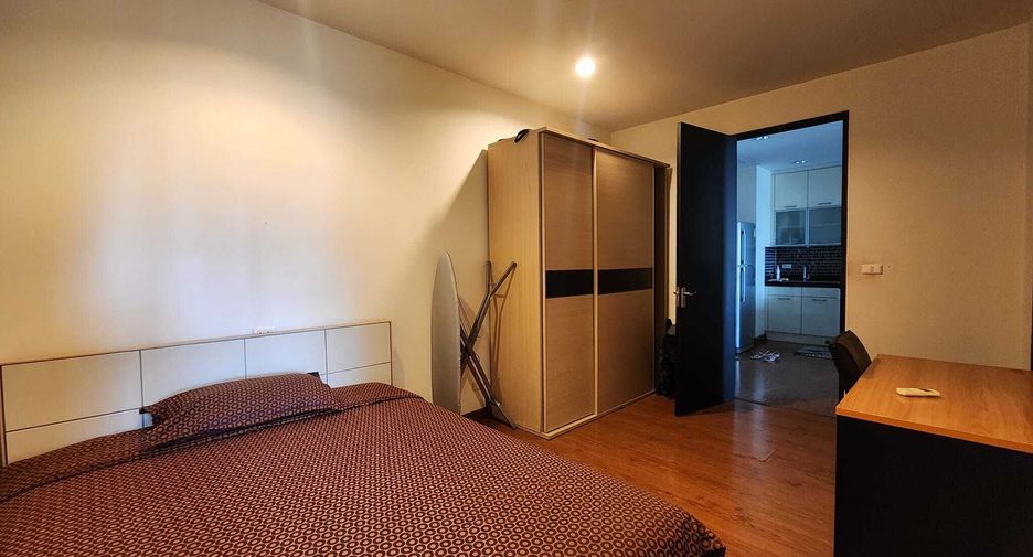 Wohnung zur Miete mit 2 Zimmer in Pathum Wan, Bangkok