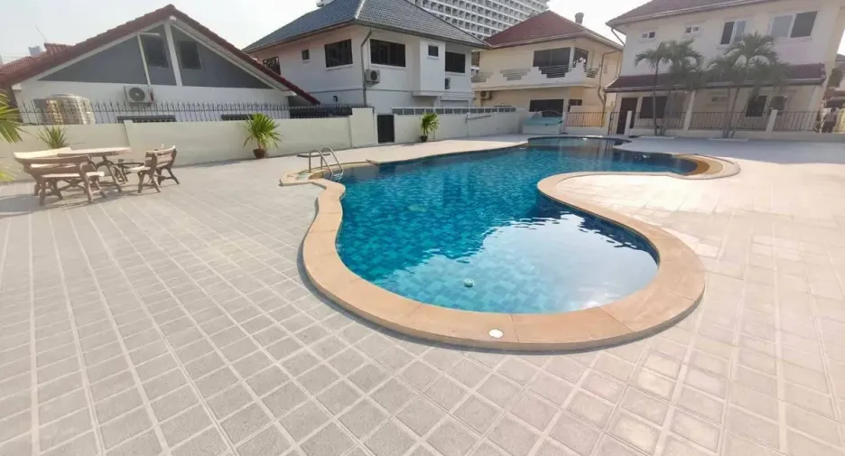 For rent 3 bedrooms house in Jomtien, Pattaya