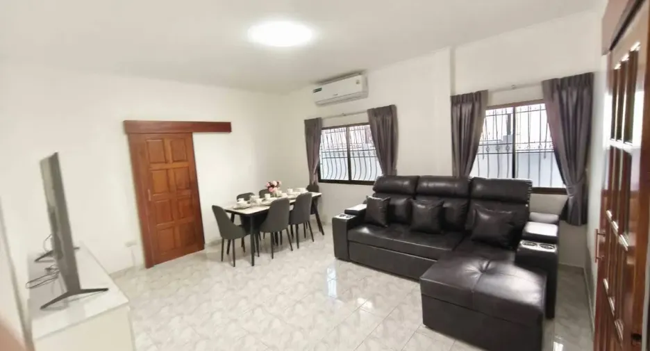 For rent 3 bedrooms house in Jomtien, Pattaya