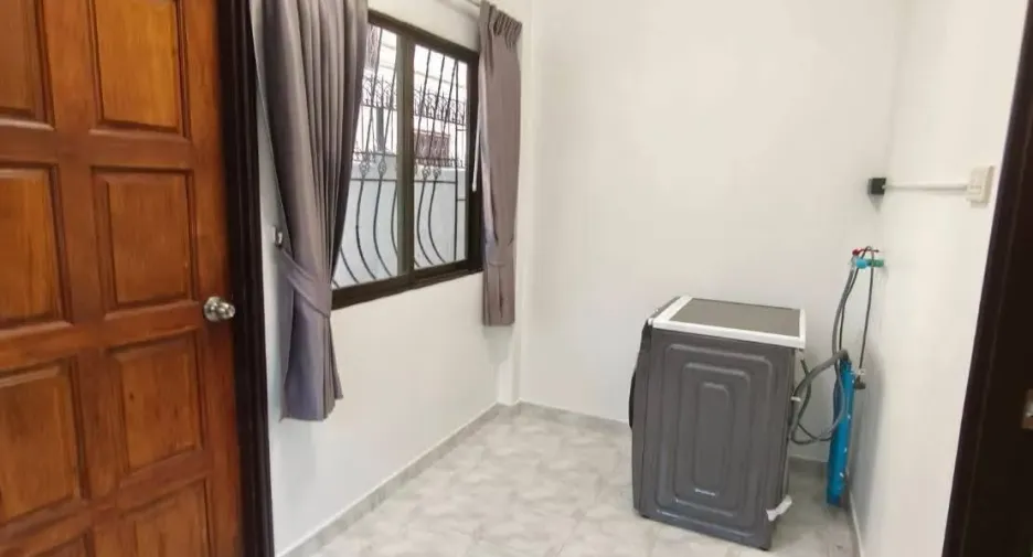 For rent 3 bedrooms house in Jomtien, Pattaya