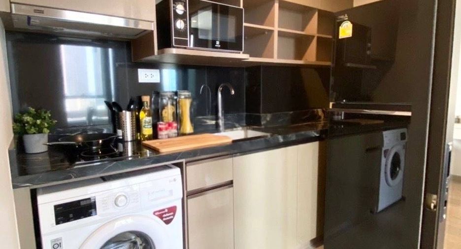 À vendre 1 chambre condo à Khlong Toei, Bangkok