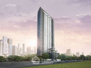 For sale 2 bedrooms condo in Huai Khwang, Bangkok
