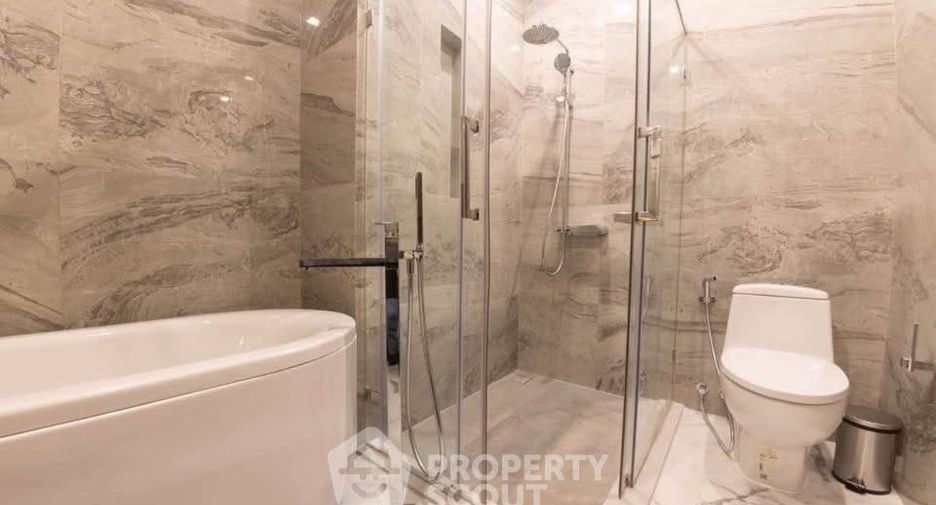For sale 2 bedrooms condo in Khlong Toei, Bangkok