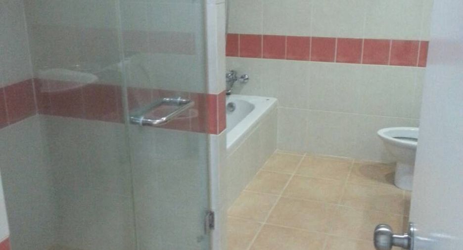 Wohnung zur Miete mit 1 Zimmer in Bang Rak, Bangkok