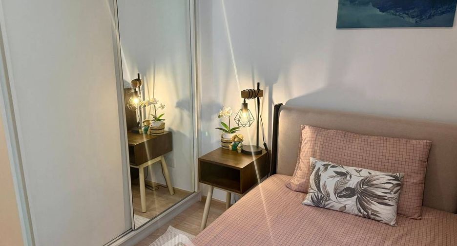 Condo en alquiler de 2 habitaciones en Huai Khwang, Bangkok