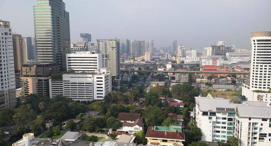 For rent 2 bedrooms condo in Watthana, Bangkok