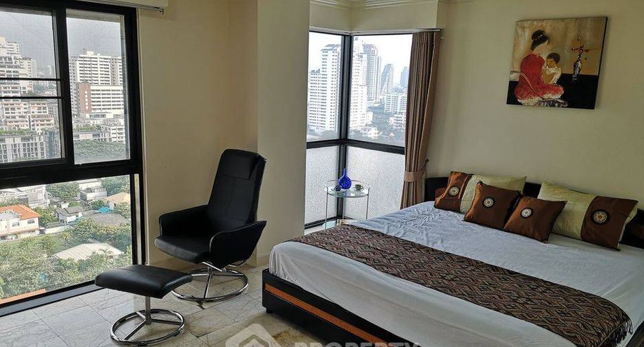 For rent 2 bedrooms condo in Watthana, Bangkok