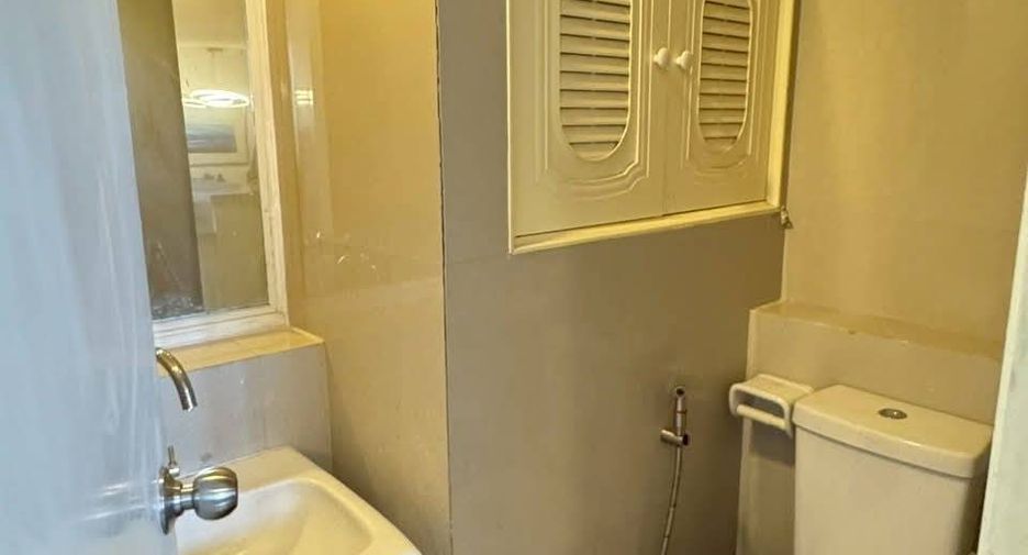 Wohnung zur Miete mit 2 Zimmer in Watthana, Bangkok