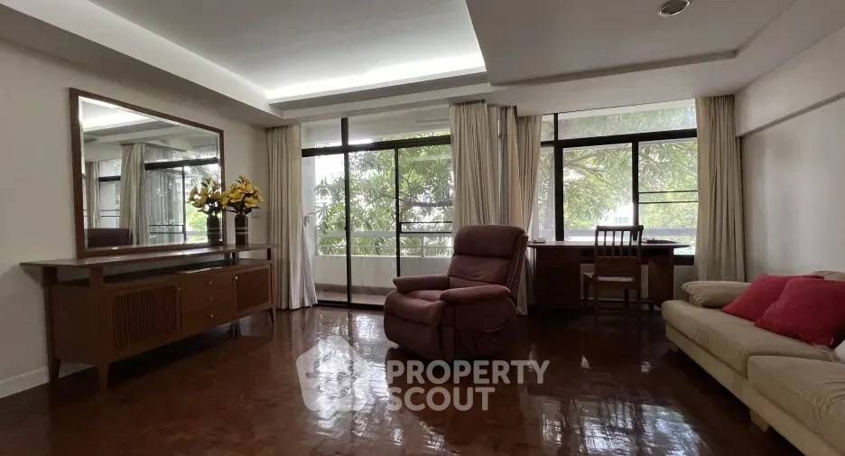 Apartamento en alquiler de 3 habitaciones en Watthana, Bangkok