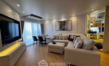 For rent 2 bedrooms condo in Yan Nawa, Bangkok