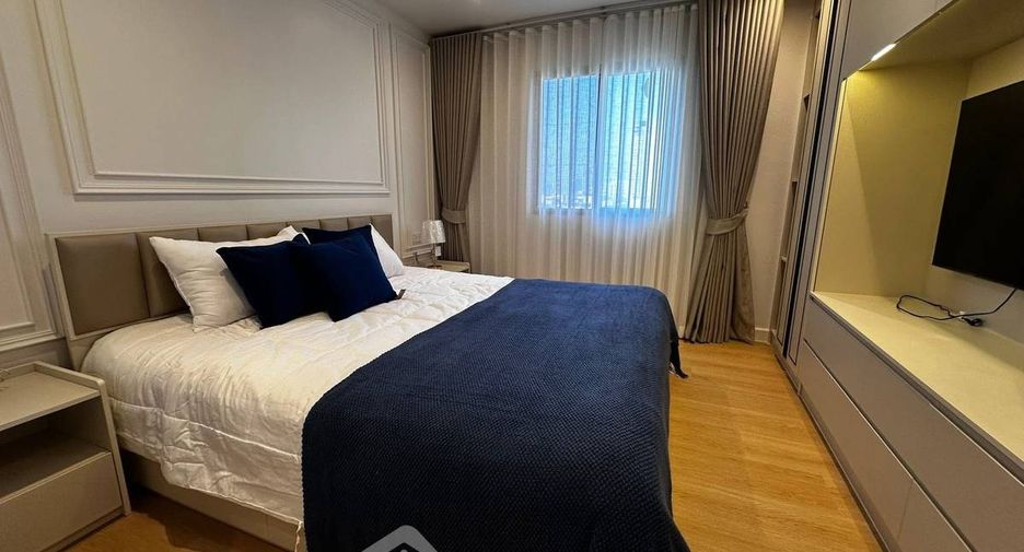 For rent 2 bedrooms condo in Yan Nawa, Bangkok