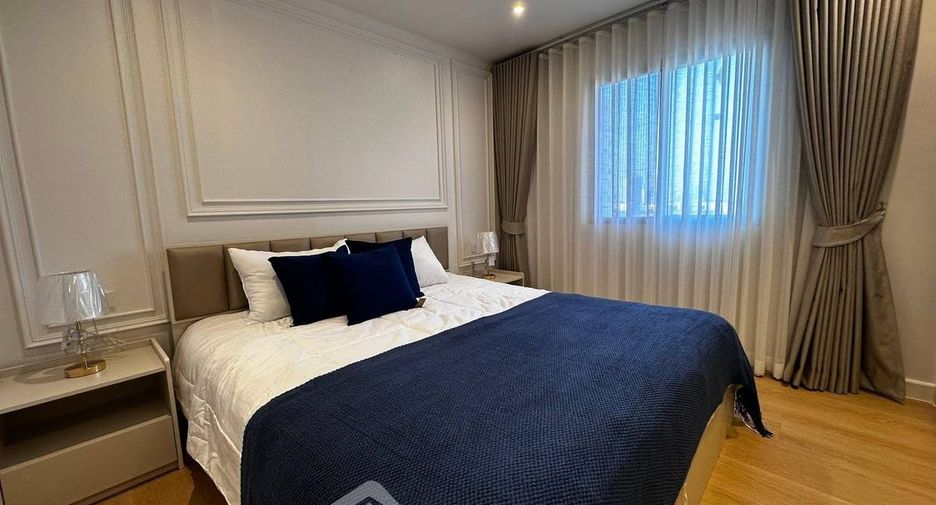 For rent 2 bedrooms condo in Yan Nawa, Bangkok