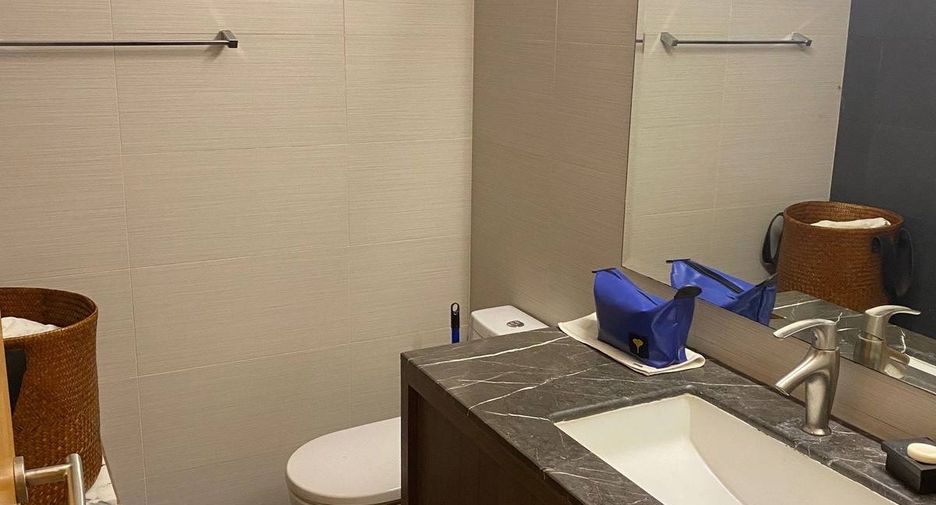 For rent 2 bedrooms condo in Khlong Toei, Bangkok