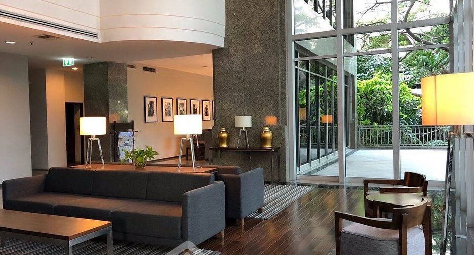 For rent 2 bedrooms condo in Sathon, Bangkok