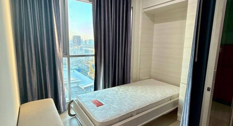 For rent 2 bedrooms condo in Huai Khwang, Bangkok