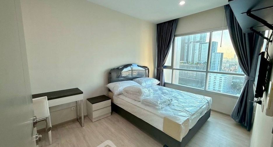 For rent 2 bedrooms condo in Huai Khwang, Bangkok