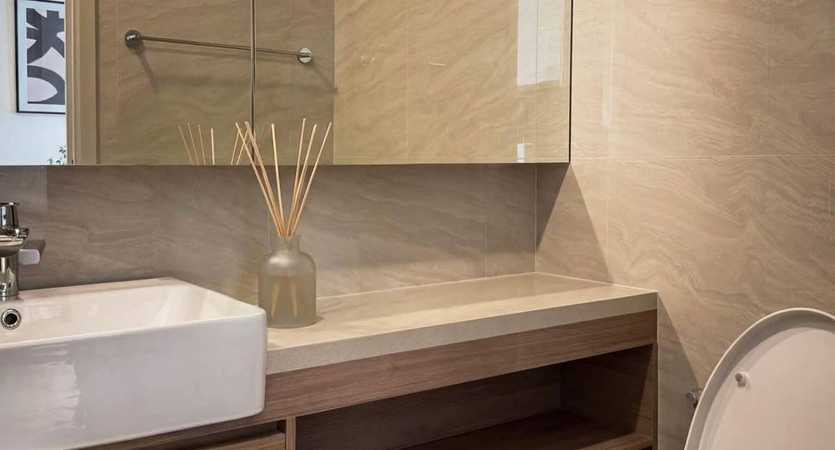 For rent 1 bed condo in Watthana, Bangkok