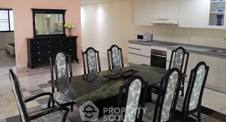 For rent 2 bedrooms condo in Watthana, Bangkok
