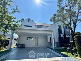 For rent 4 bedrooms house in Saphan Sung, Bangkok